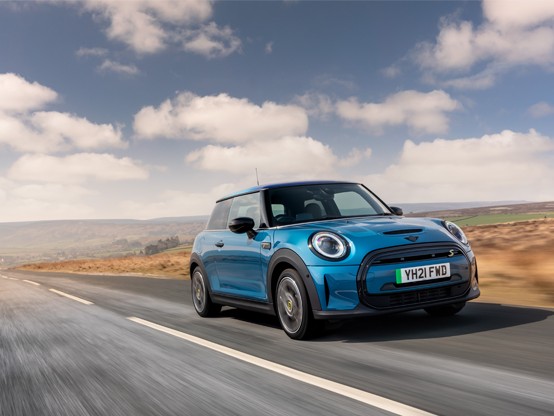 MINI Electric in blue